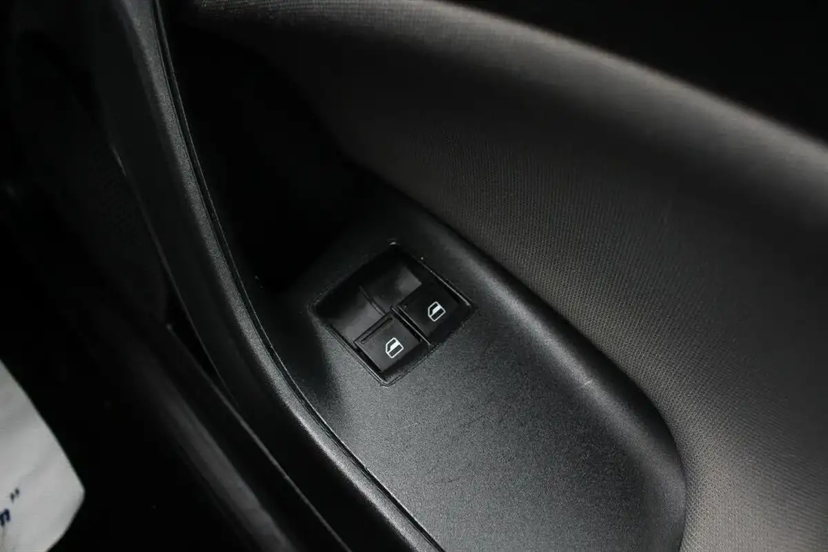 2015-seat-ibiza-14-toca-sportcoupe-3d-big-26