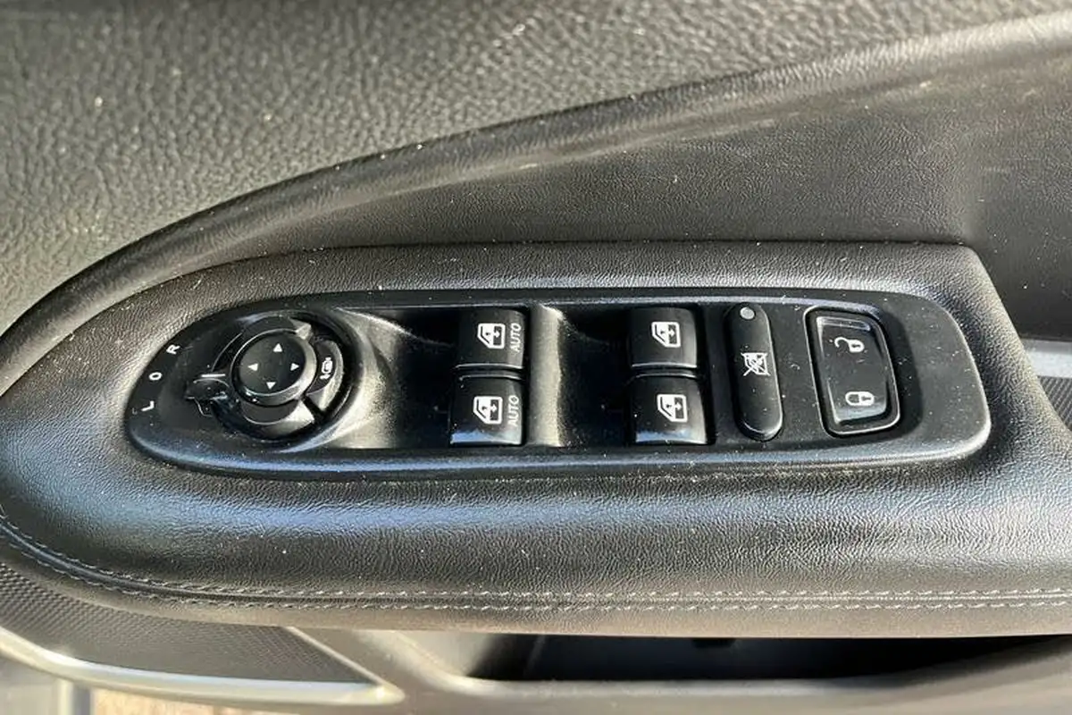 2021-jeep-compass-14-multiair-ii-night-eagle-big-15