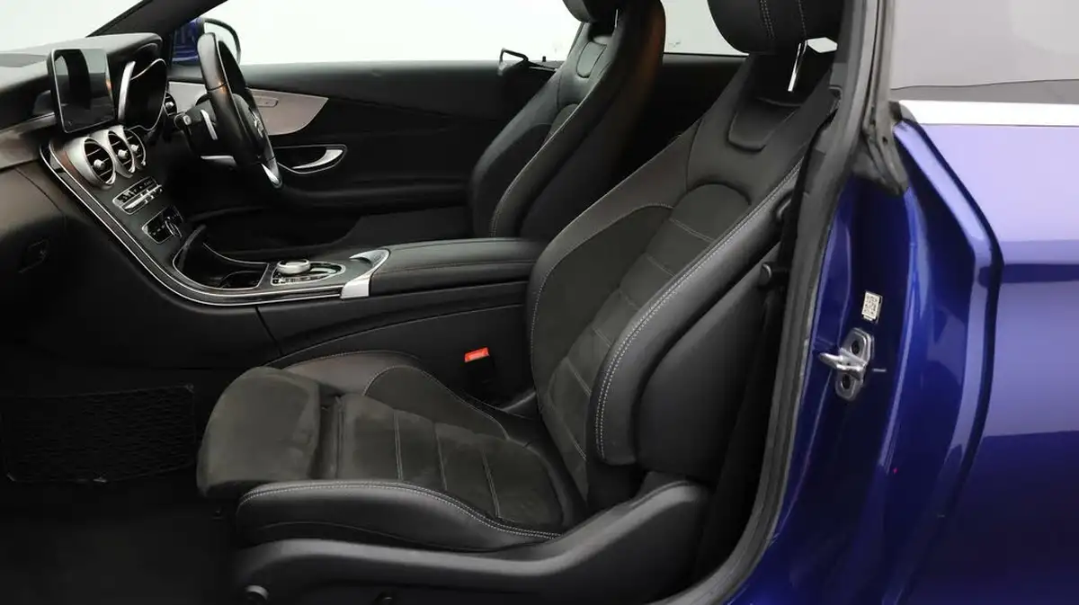 2020-mercedes-benz-c-class-20d-c300d-amg-line-244ps-coupe-2d-big-13