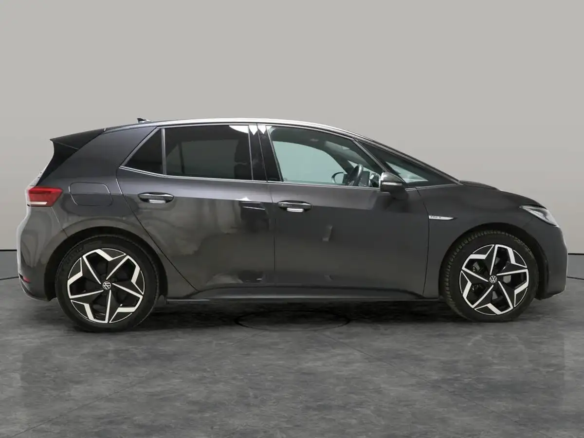2021-volkswagen-id3-e-tour-big-8