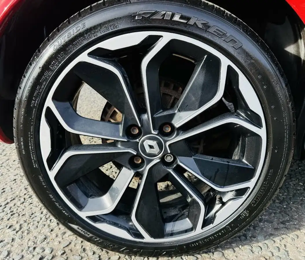2017-renault-clio-15dci-dynamique-s-nav-90bhp-big-24