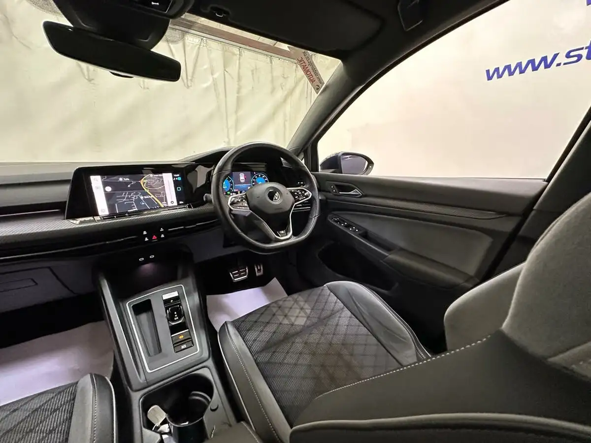 2022-volkswagen-golf-15-etsi-r-line-150ps-estate-big-23