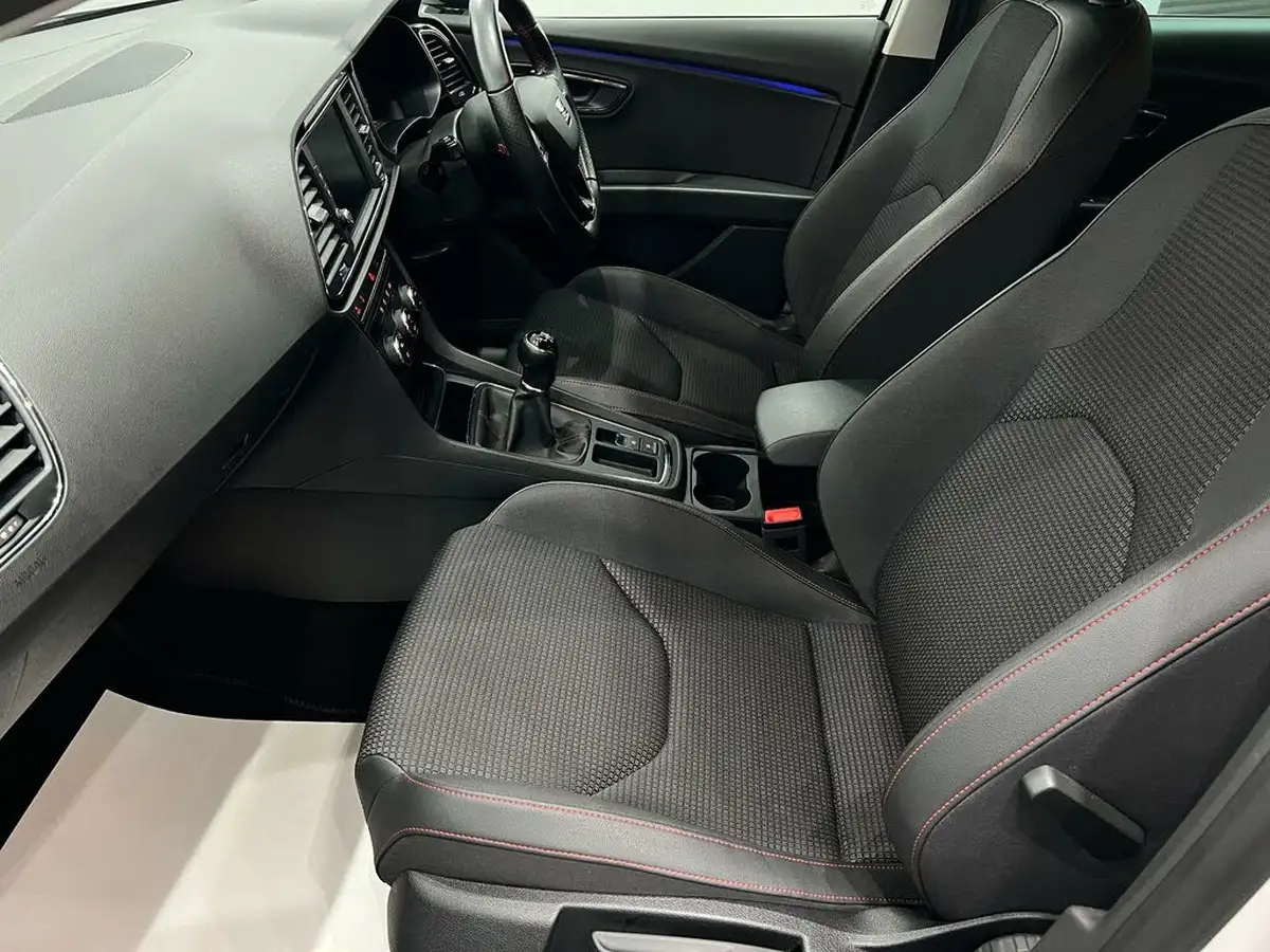 2017-seat-leon-14-ecotsi-fr-technology-hatchback-5d-big-54