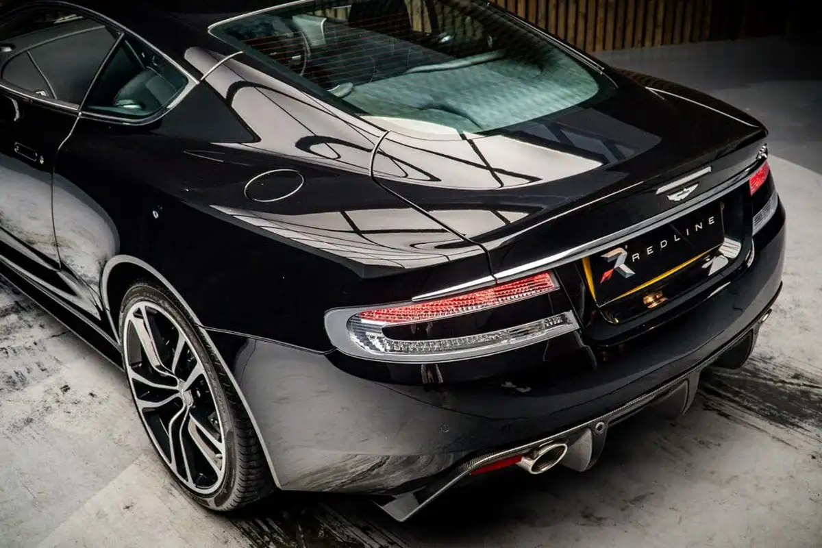 2011-aston-martin-dbs-60-big-19