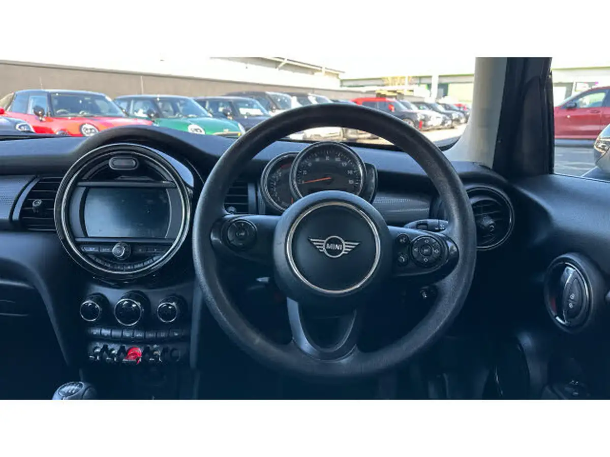 2019-mini-cooper-15-cooper-classic-hatchback-5d-big-4