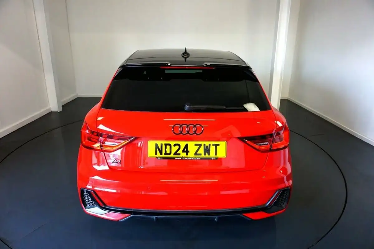 2024-audi-a1-10-25-tfsi-black-edition-big-6
