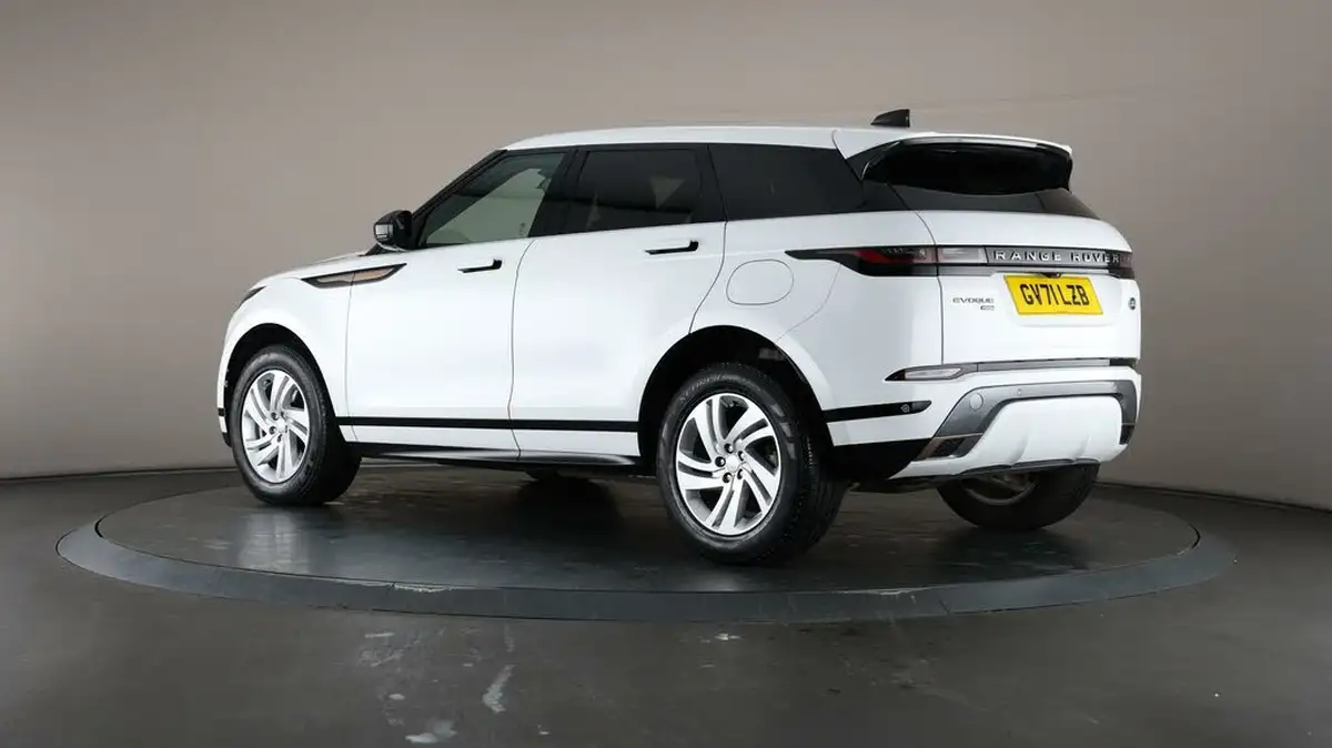 2022-land-rover-range-rover-evoque-15-p300e-r-dynamic-s-big-5
