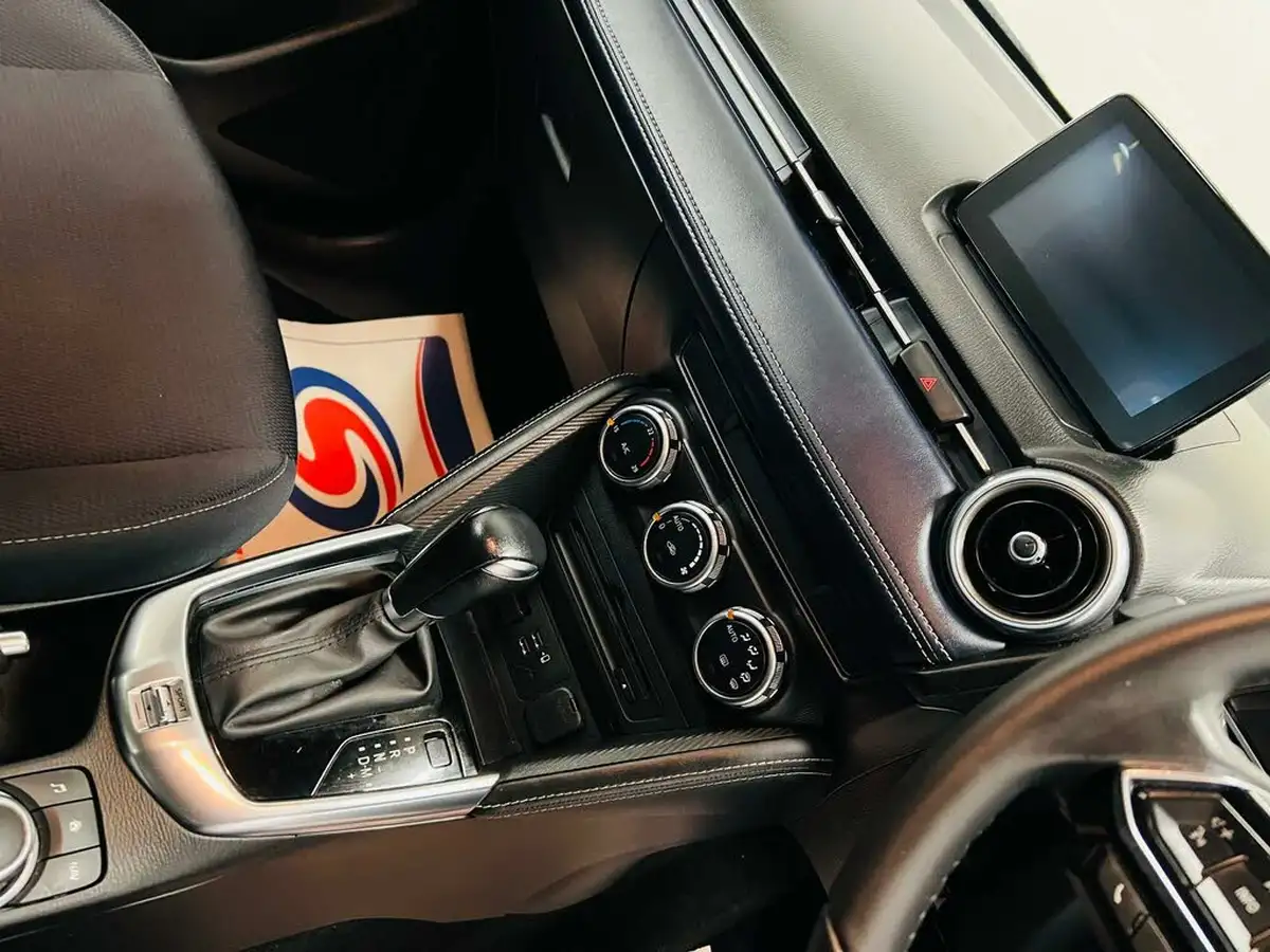 2020-mazda-mazda2-15-skyactiv-g-sport-nav-auto-big-16