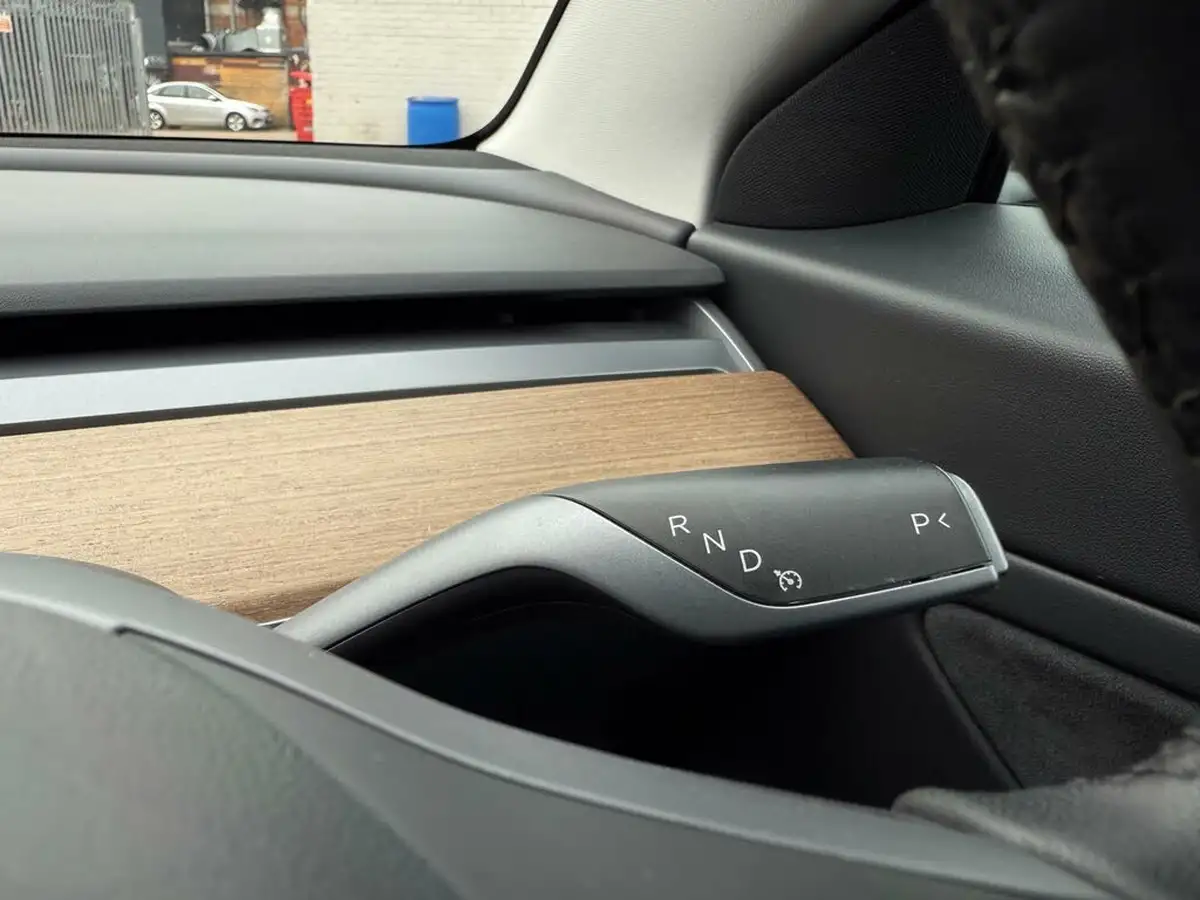 2020-tesla-model-3-e-long-range-big-50