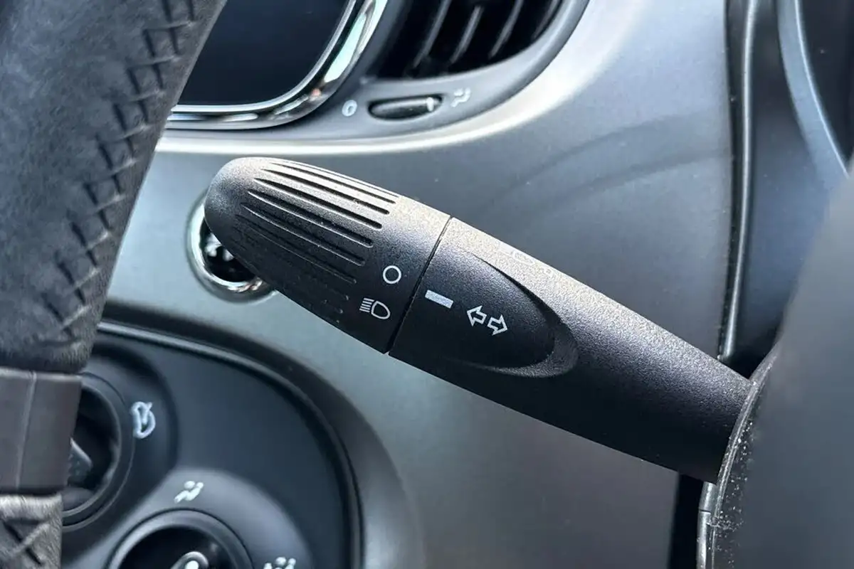 2017-fiat-500-12-s-big-26