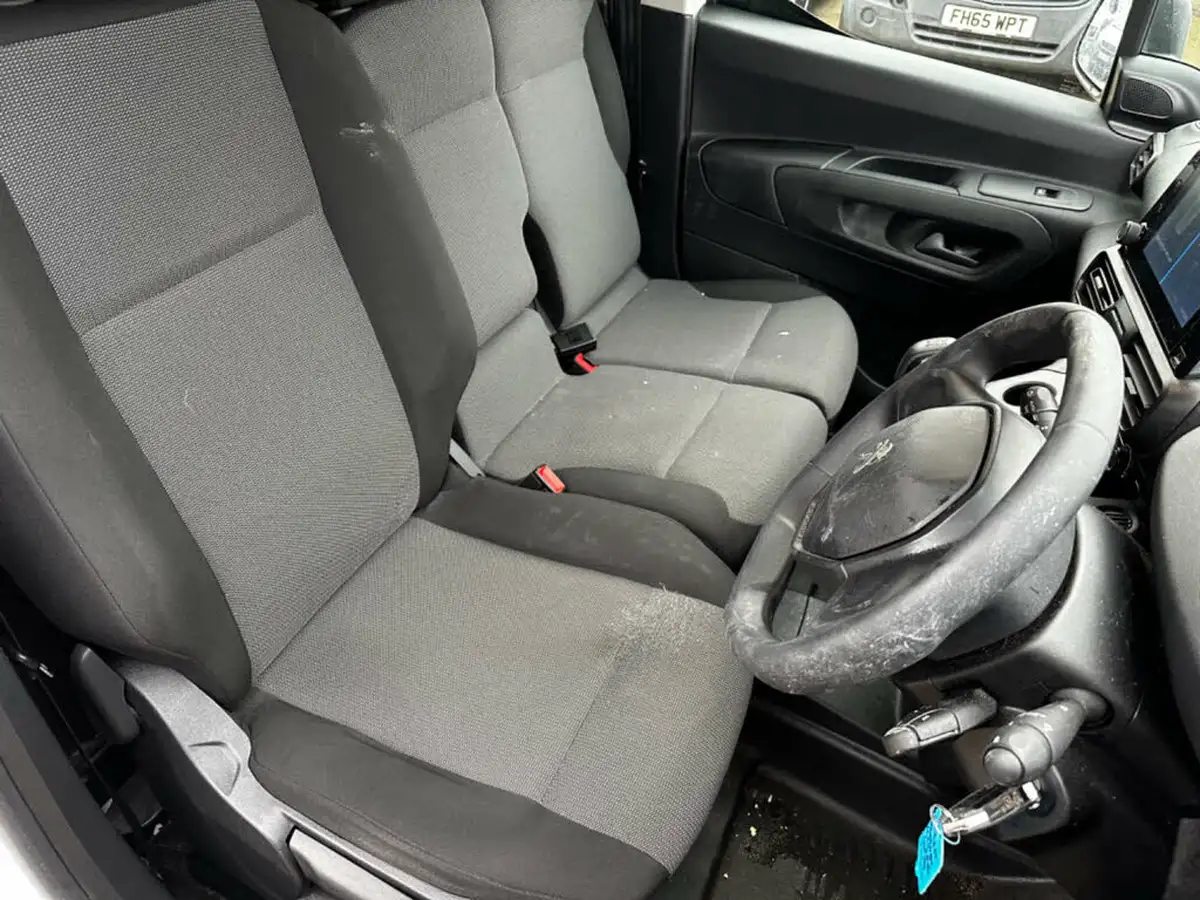 2019-peugeot-partner-15-bluehdi-1000-professional-100ps-eu6dt-panel-big-15