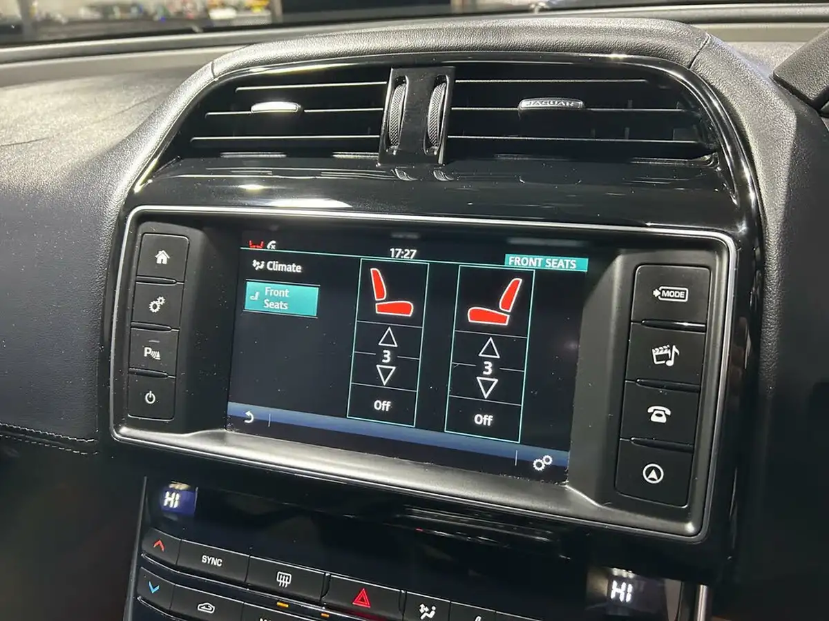 2018-jaguar-xe-20i-portfolio-249ps-1998cc-big-25