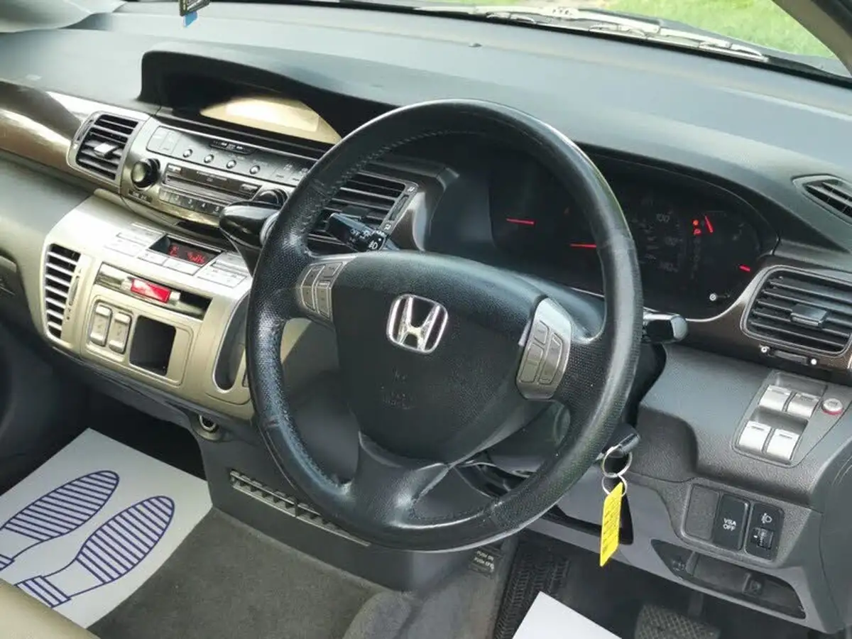 2007-honda-fr-v-18-ex-auto-big-11
