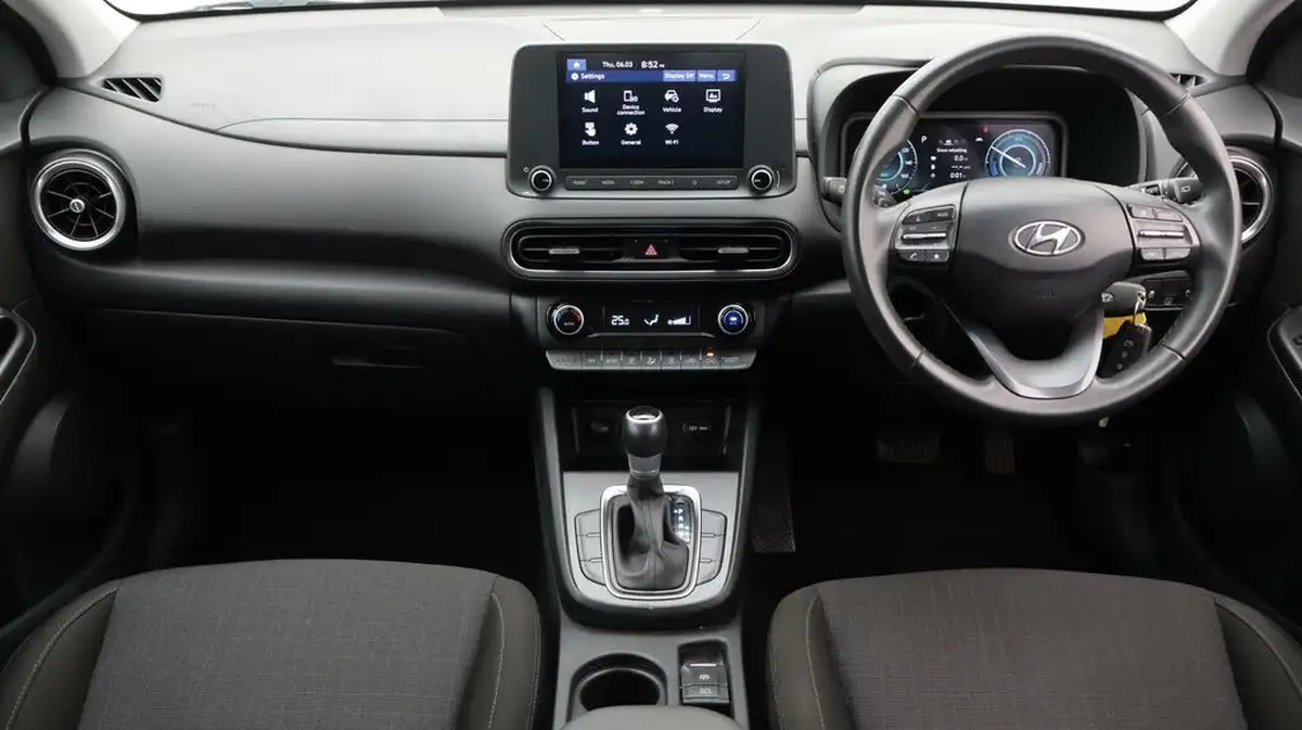 2022-hyundai-kona-16-gdi-se-connect-big-13