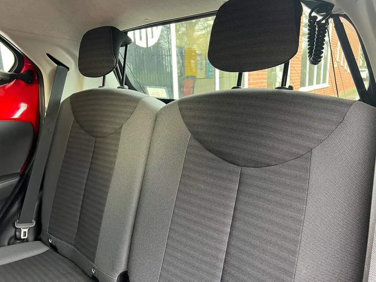 2019-toyota-aygo-10-vvt-i-x-play-big-17