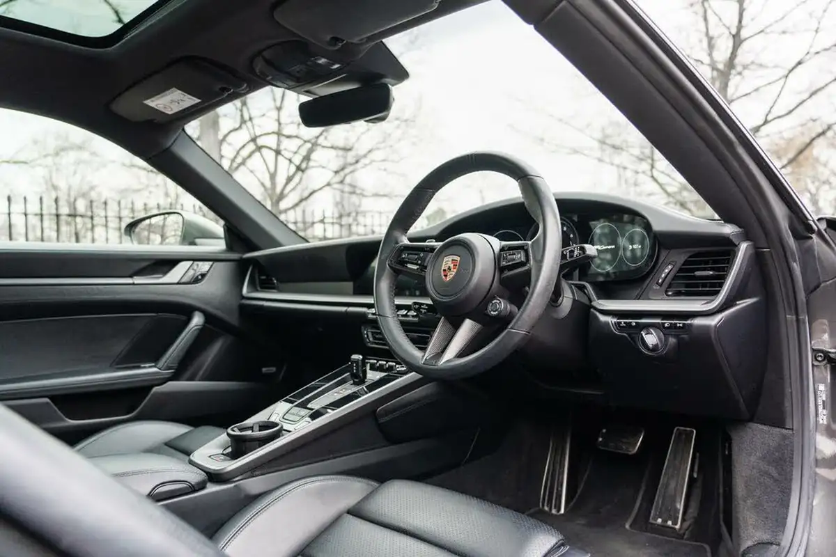 2020-porsche-911-30-carrera-coupe-big-20