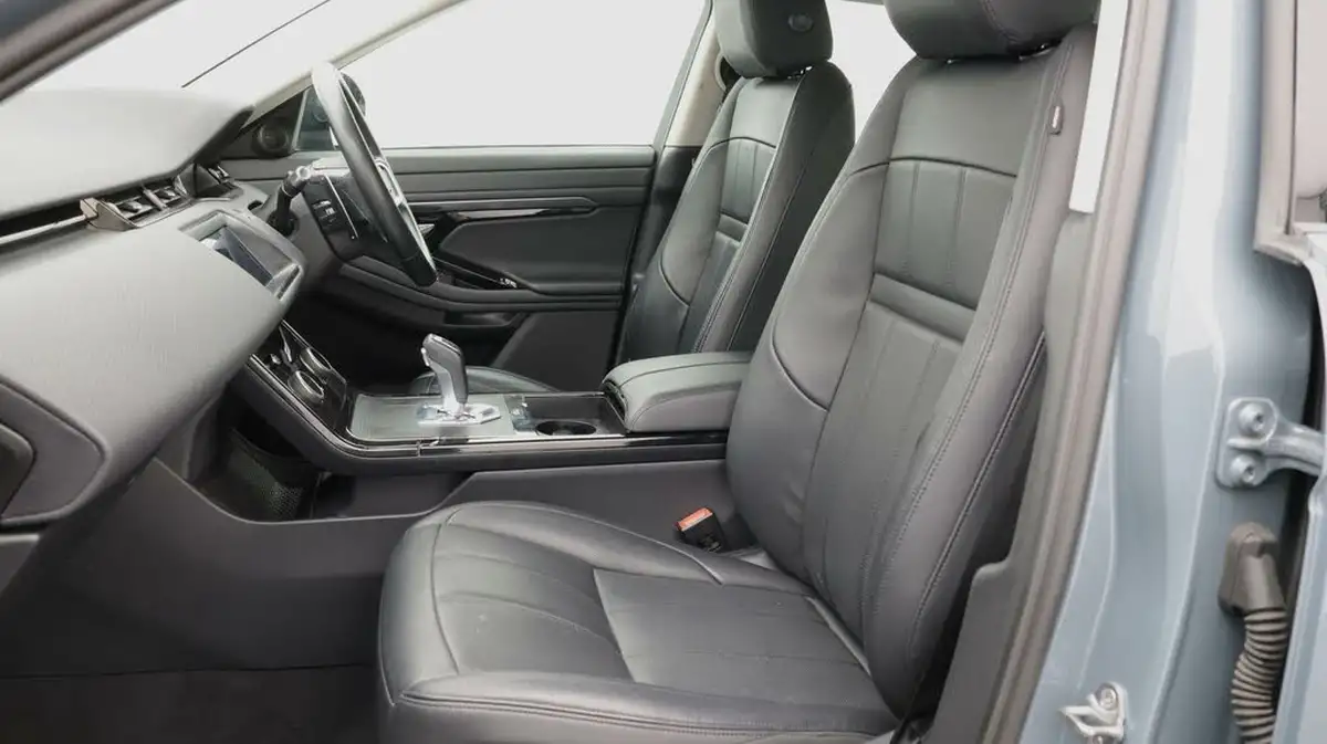 2022-land-rover-range-rover-evoque-15-p300e-r-dynamic-s-big-14