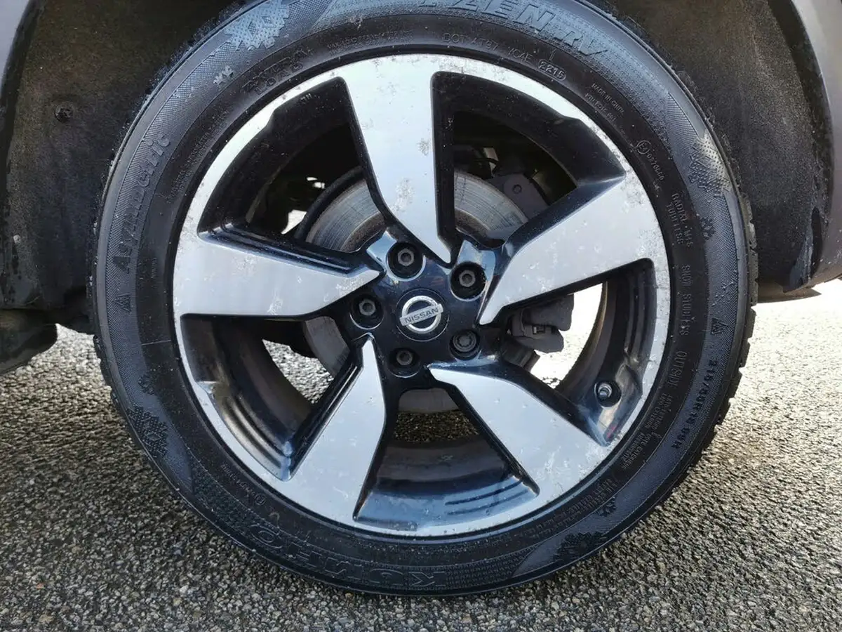 2015-nissan-qashqai-15dci-n-tec-big-25