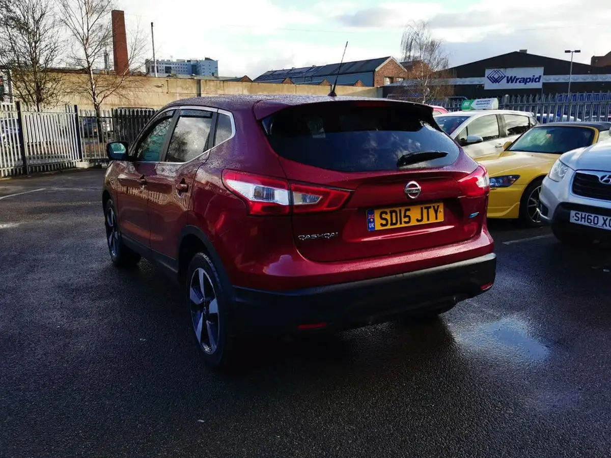 2015-nissan-qashqai-15dci-n-tec-big-3