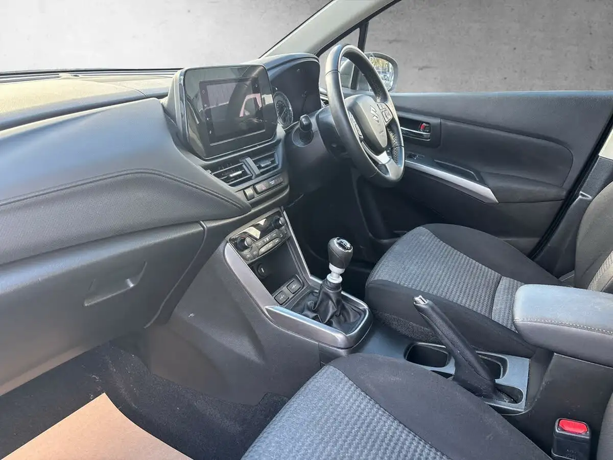 2023-suzuki-s-cross-14-boosterjet-motion-big-10
