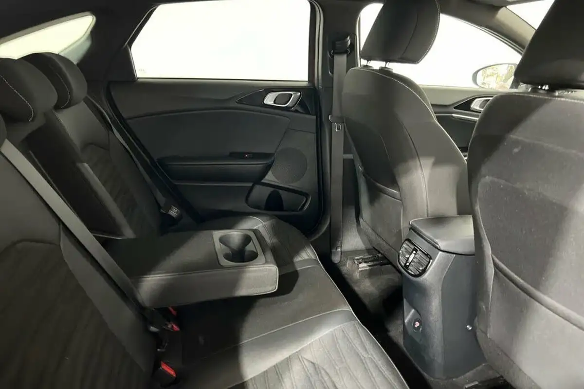 2022-kia-pro-ceed-15-t-gdi-gt-line-big-36