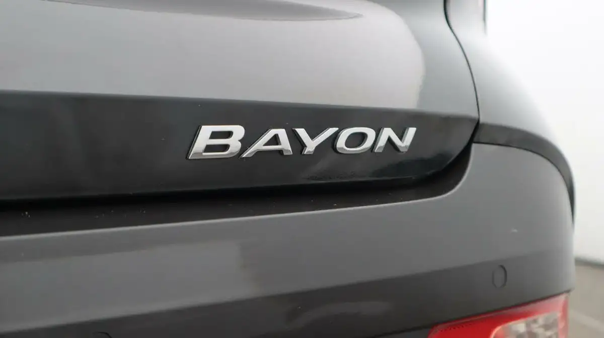2022-hyundai-bayon-10-t-gdi-se-connect-big-22