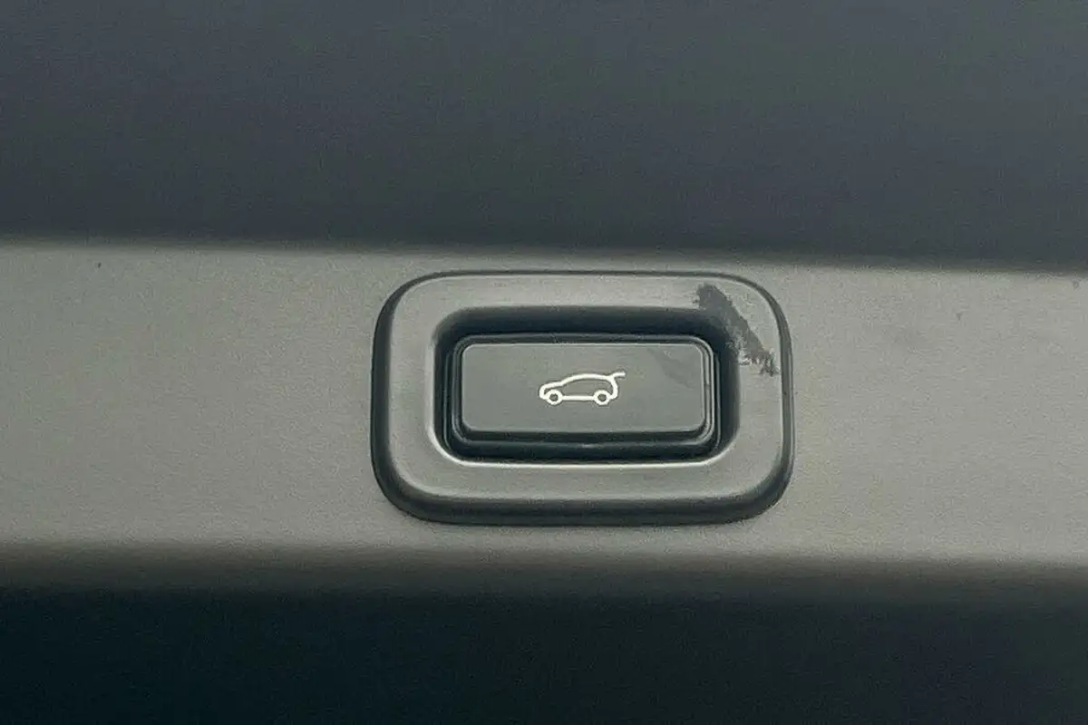 2022-land-rover-range-rover-sport-30-d300-dynamic-se-big-27