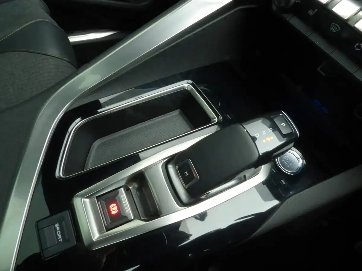 2019-peugeot-3008-suv-15-bluehdi-gt-line-premium-eat8-big-21