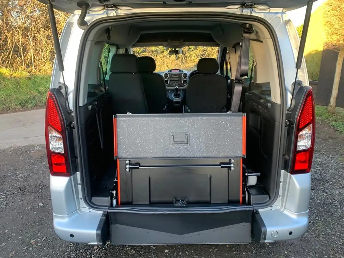2017-peugeot-partner-16-vti-tepee-active-big-14