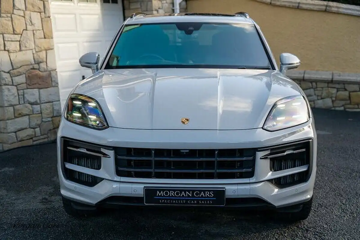 2024-porsche-cayenne-40-v8-station-wagon-big-20