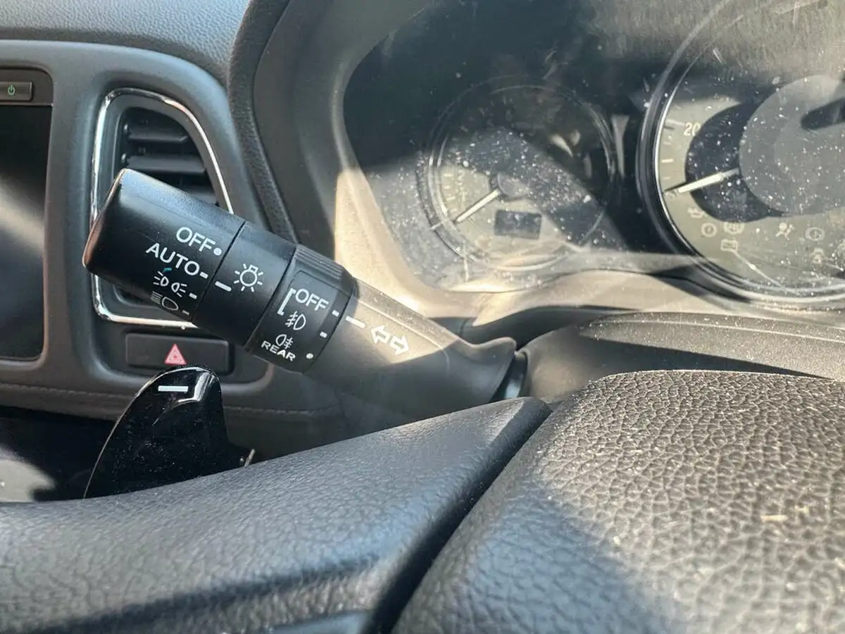 2019-honda-hr-v-15-i-vtec-se-cvt-big-29