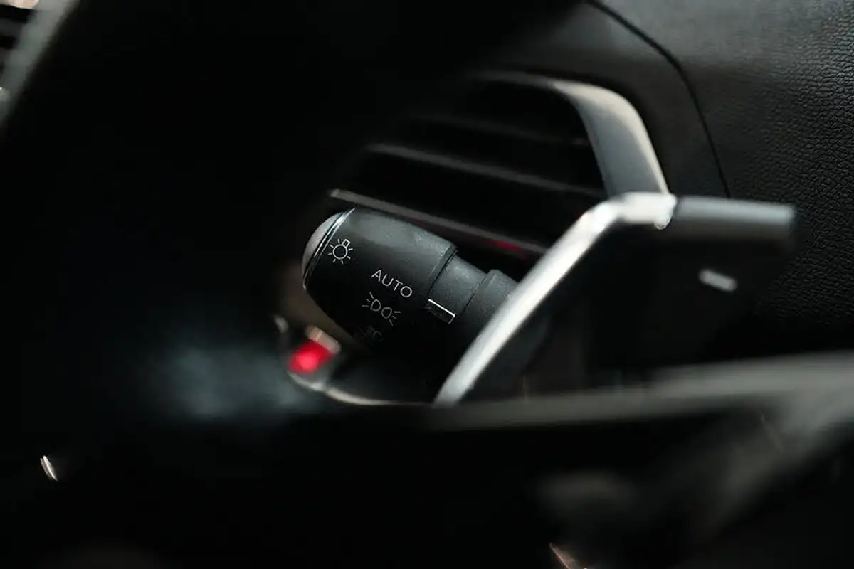 2021-peugeot-5008-suv-12-puretech-gt-eat8-big-43