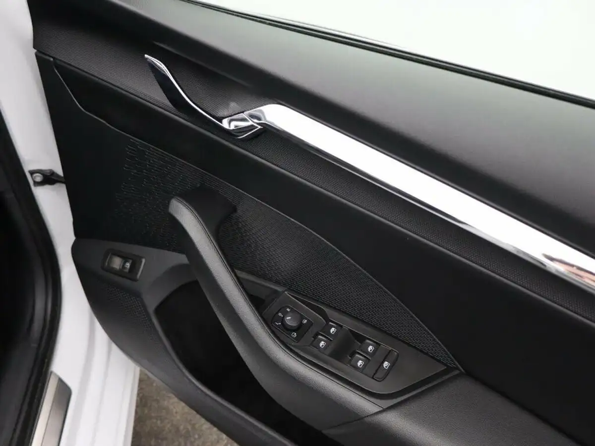 2021-skoda-octavia-14-tsi-se-l-estate-big-23