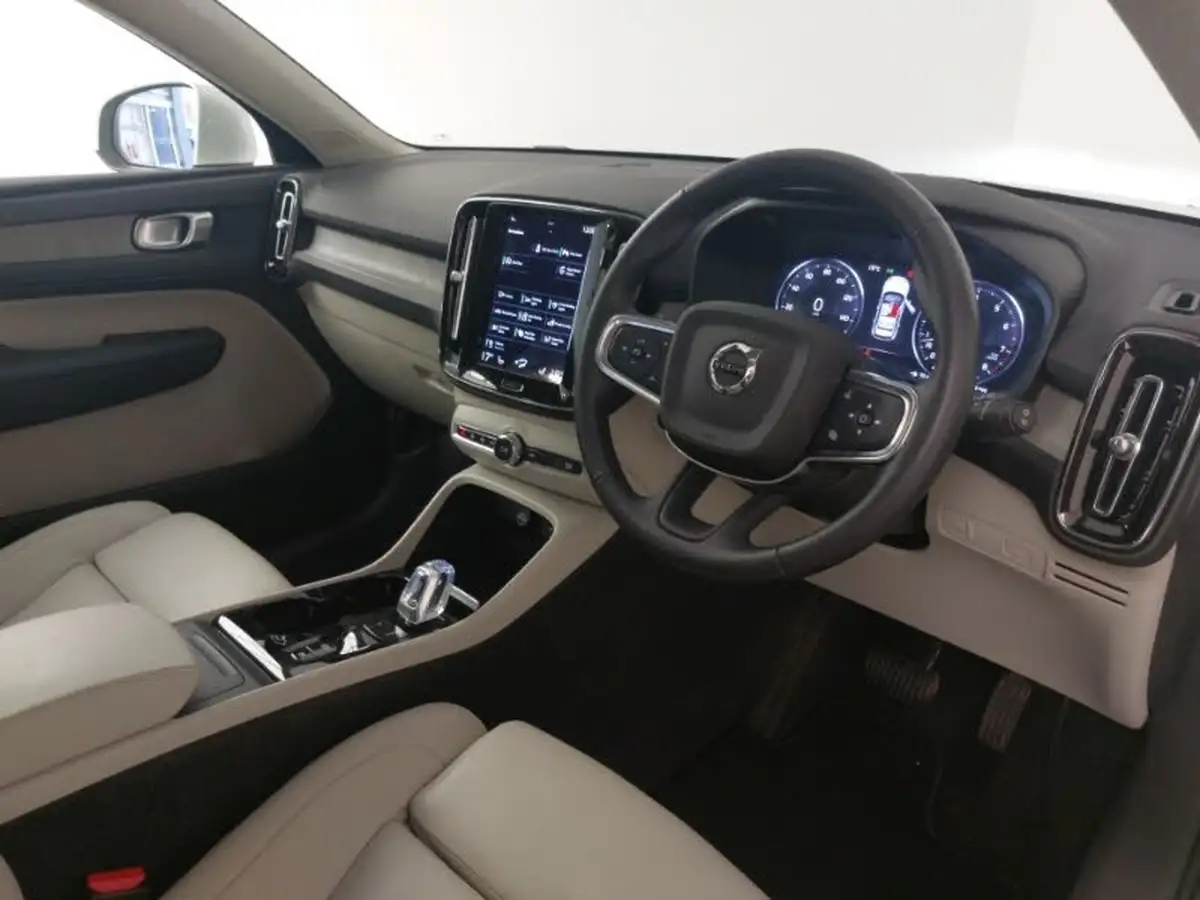 2020-volvo-xc40-20-b4-inscription-pro-big-10