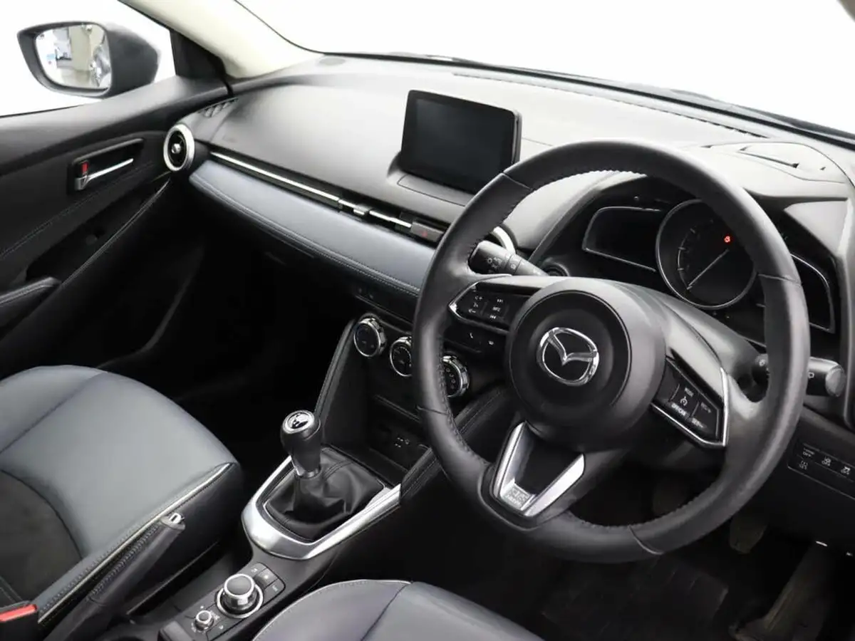 2021-mazda-mazda2-15-skyactiv-g-gt-sport-nav-light-stone-big-6