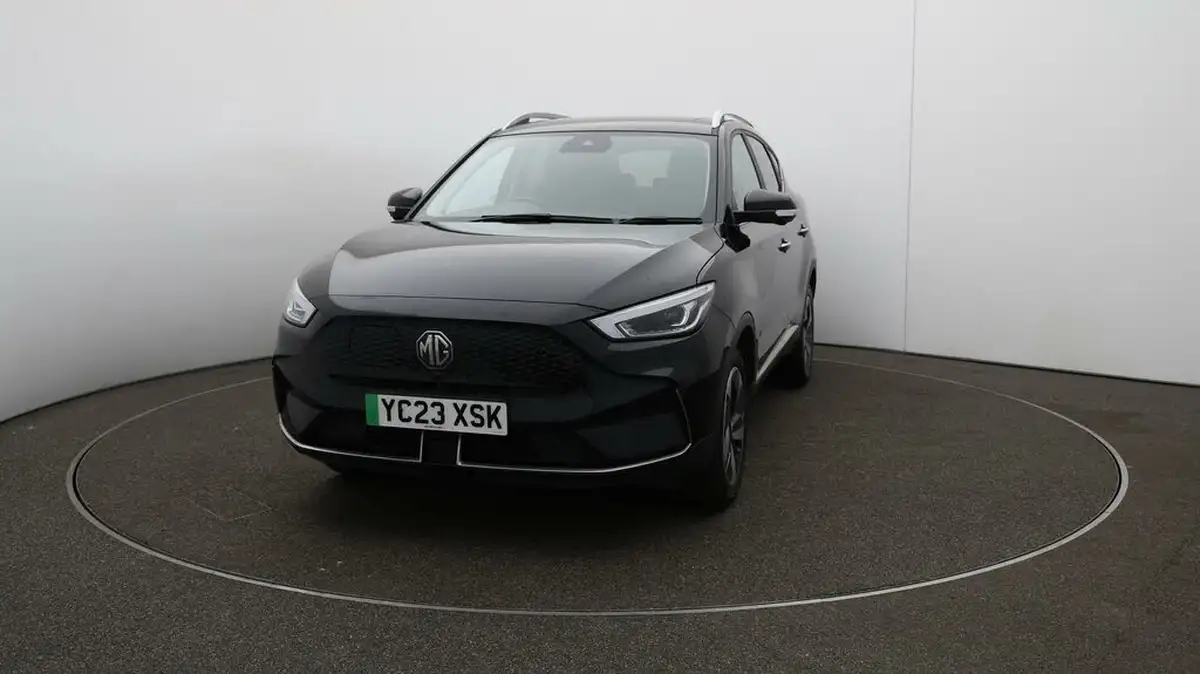2023-mg-zs-suv-e-trophy-ev-156ps-long-range-big-37