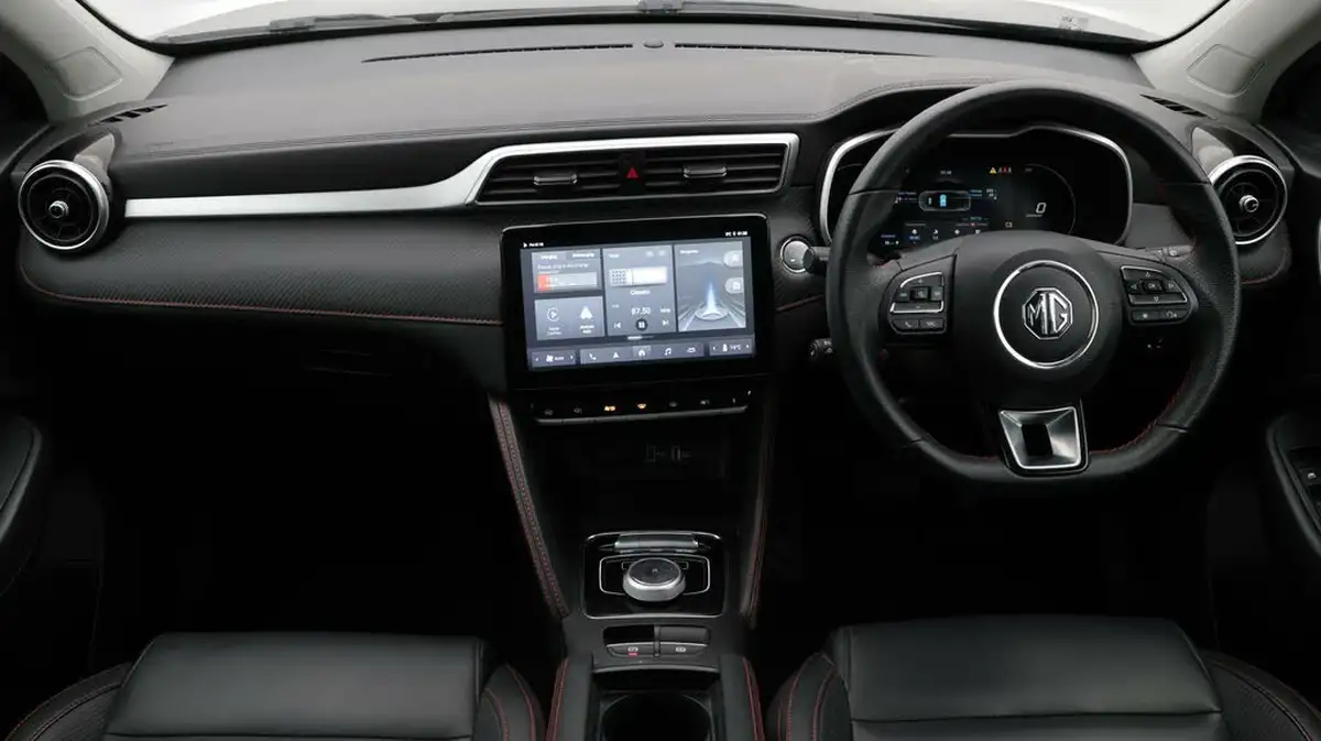 2023-mg-zs-suv-e-trophy-ev-156ps-long-range-big-13