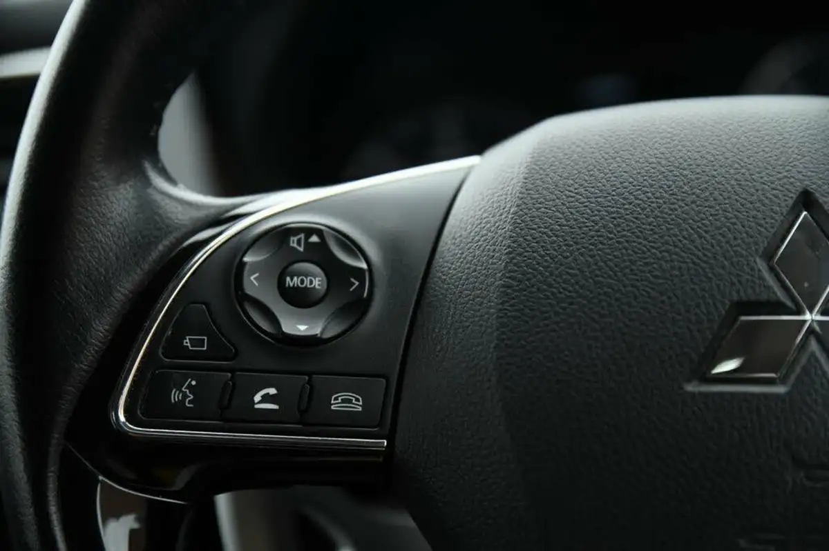 2017-mitsubishi-outlander-22di-d-4-auto-big-33