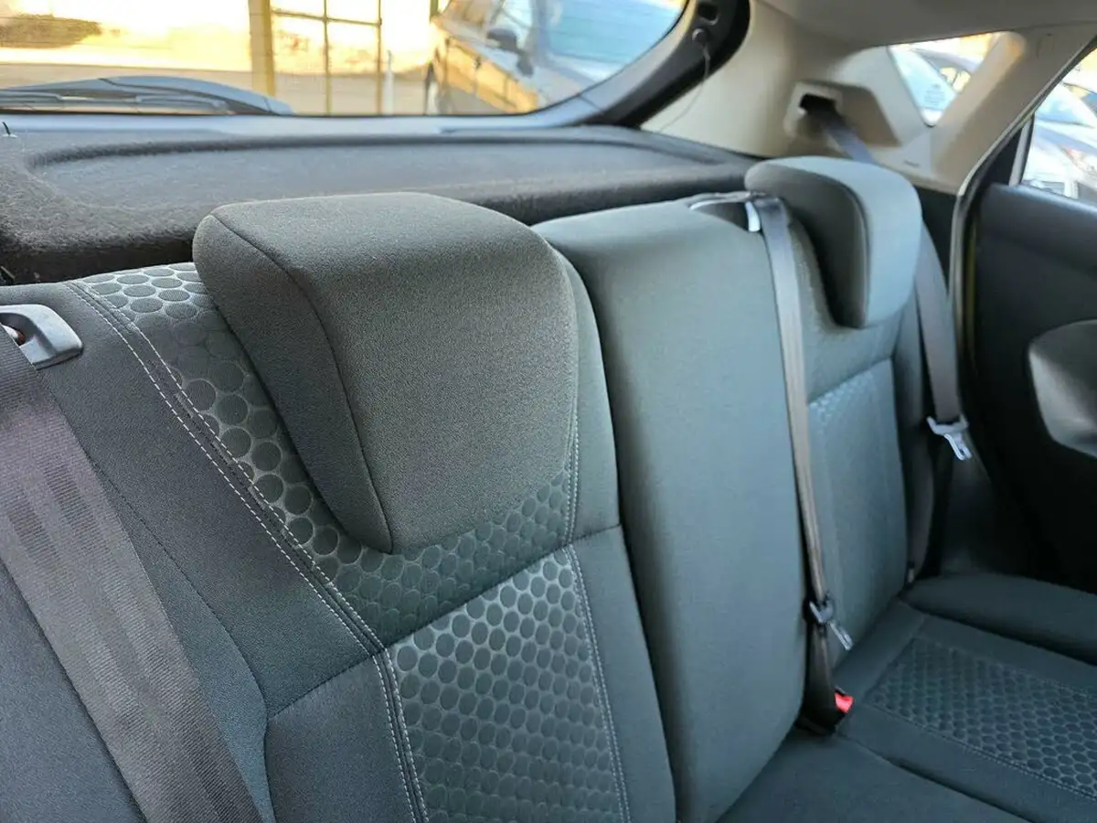 2009-ford-fiesta-125-zetec-5d-big-14