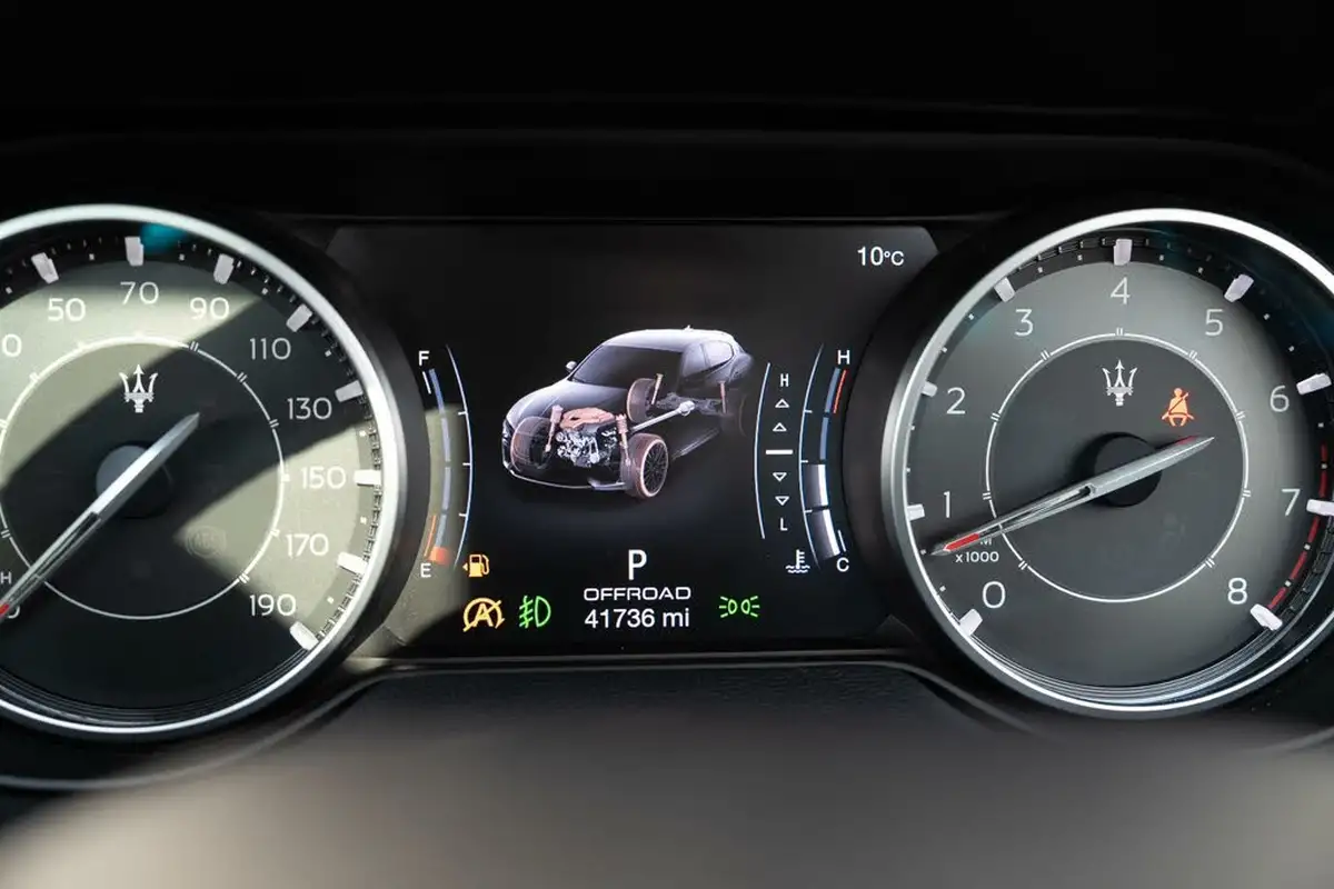 2021-maserati-levante-30-gransport-big-22