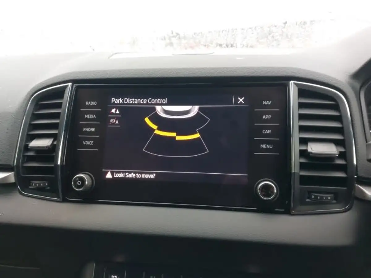 2023-skoda-karoq-10-tsi-se-drive-big-10