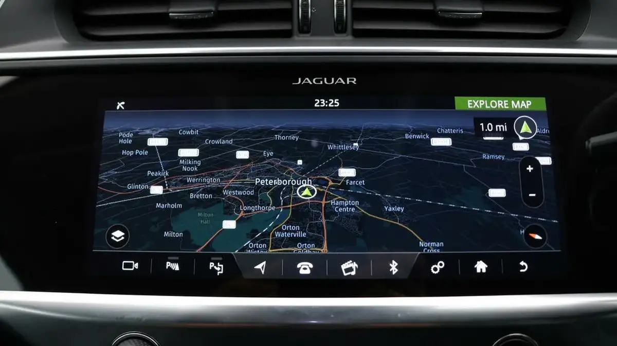 2019-jaguar-i-pace-ev400-se-big-11