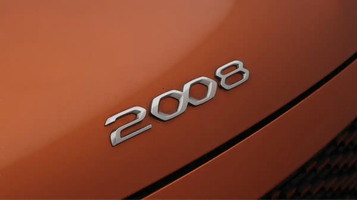 2021-peugeot-2008-suv-e-gt-big-23