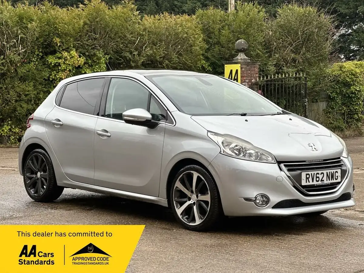2012-peugeot-208-16-feline-vti-120bhp-5d-big-0