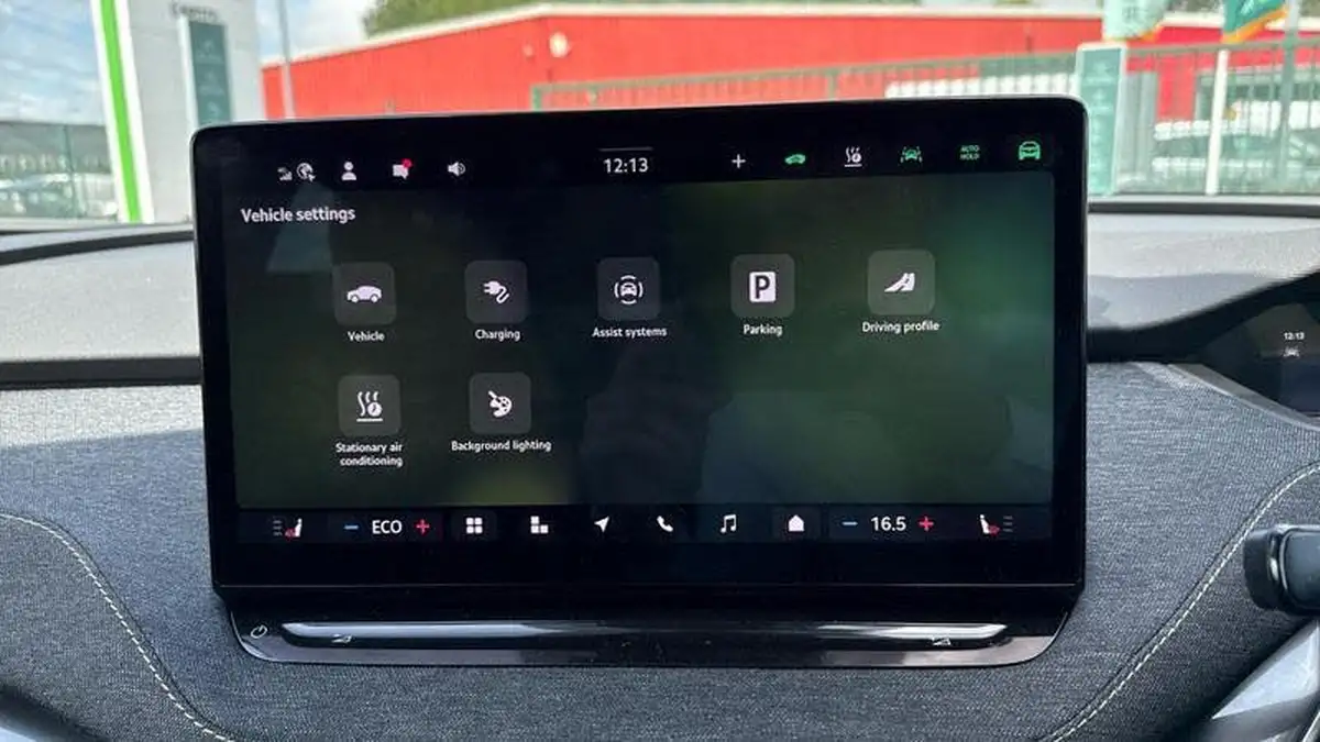 2025-skoda-elroq-e-edition-60-big-32