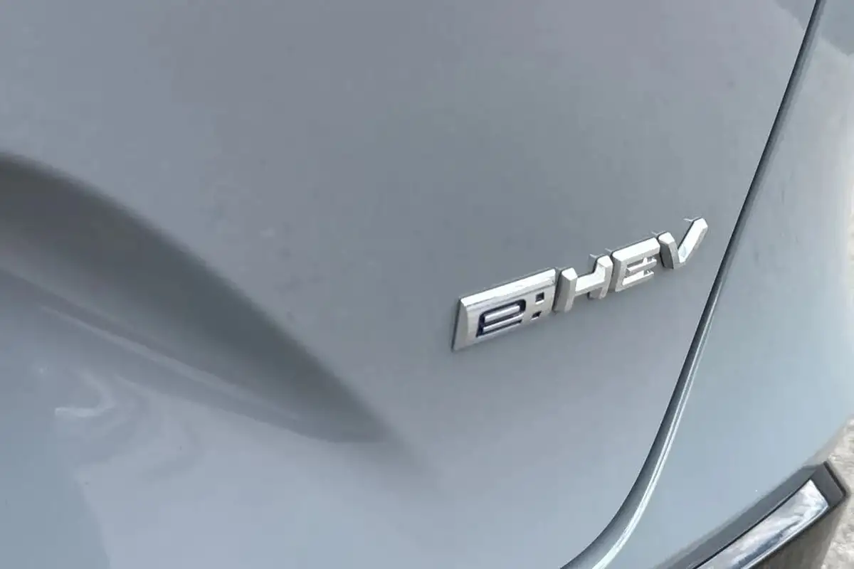 2025-honda-hr-v-15-i-mmd-advance-big-33