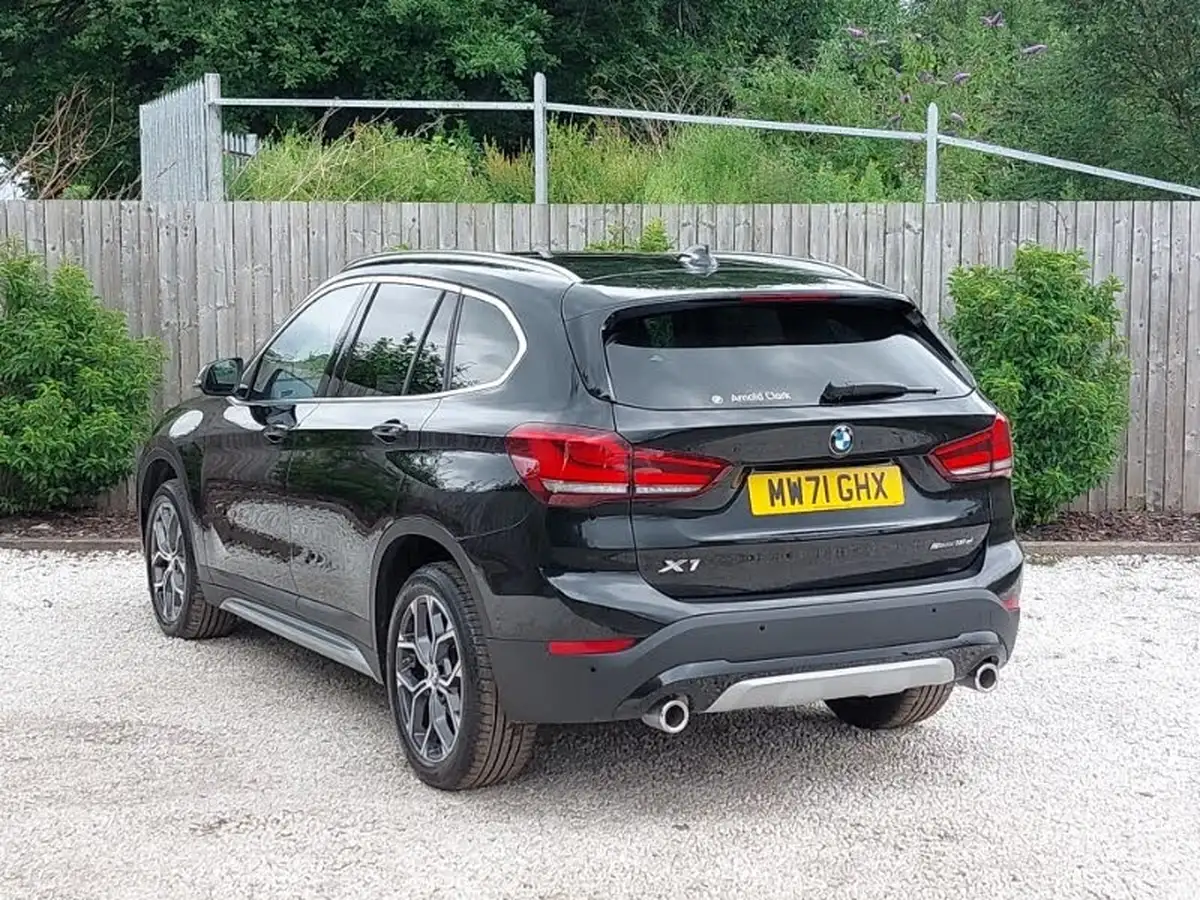 2022-bmw-x1-20td-sdrive18d-xline-big-1