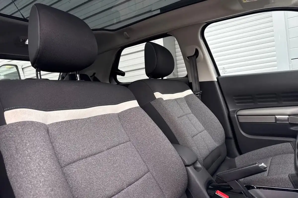 2018-citroen-c4-cactus-16bluehdi-flair-big-23