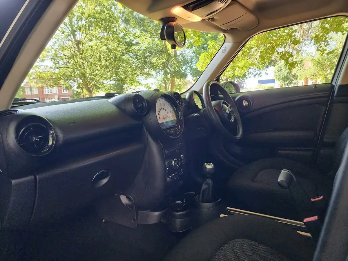 2013-mini-countryman-16-cooper-pepper-big-49