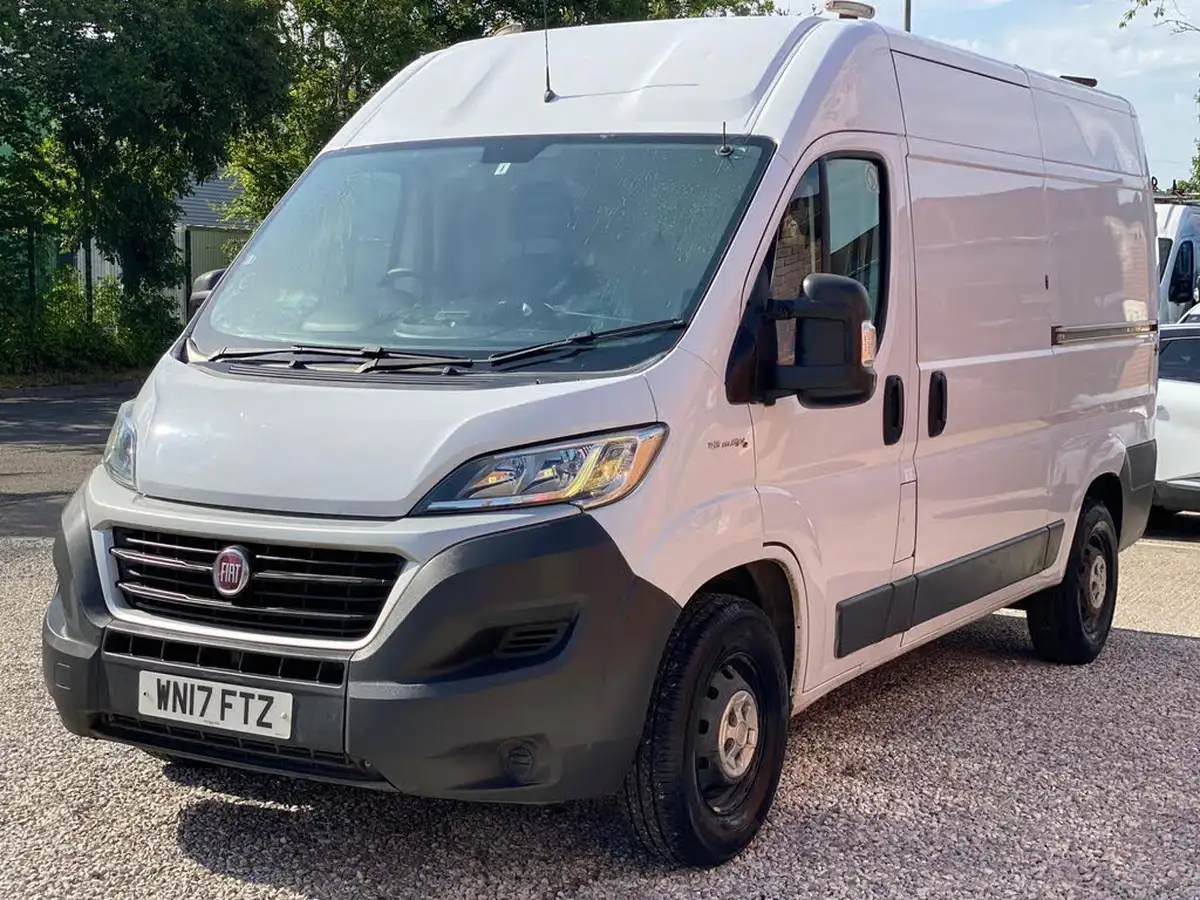2017-fiat-ducato-20td-35-lh2-panel-big-2